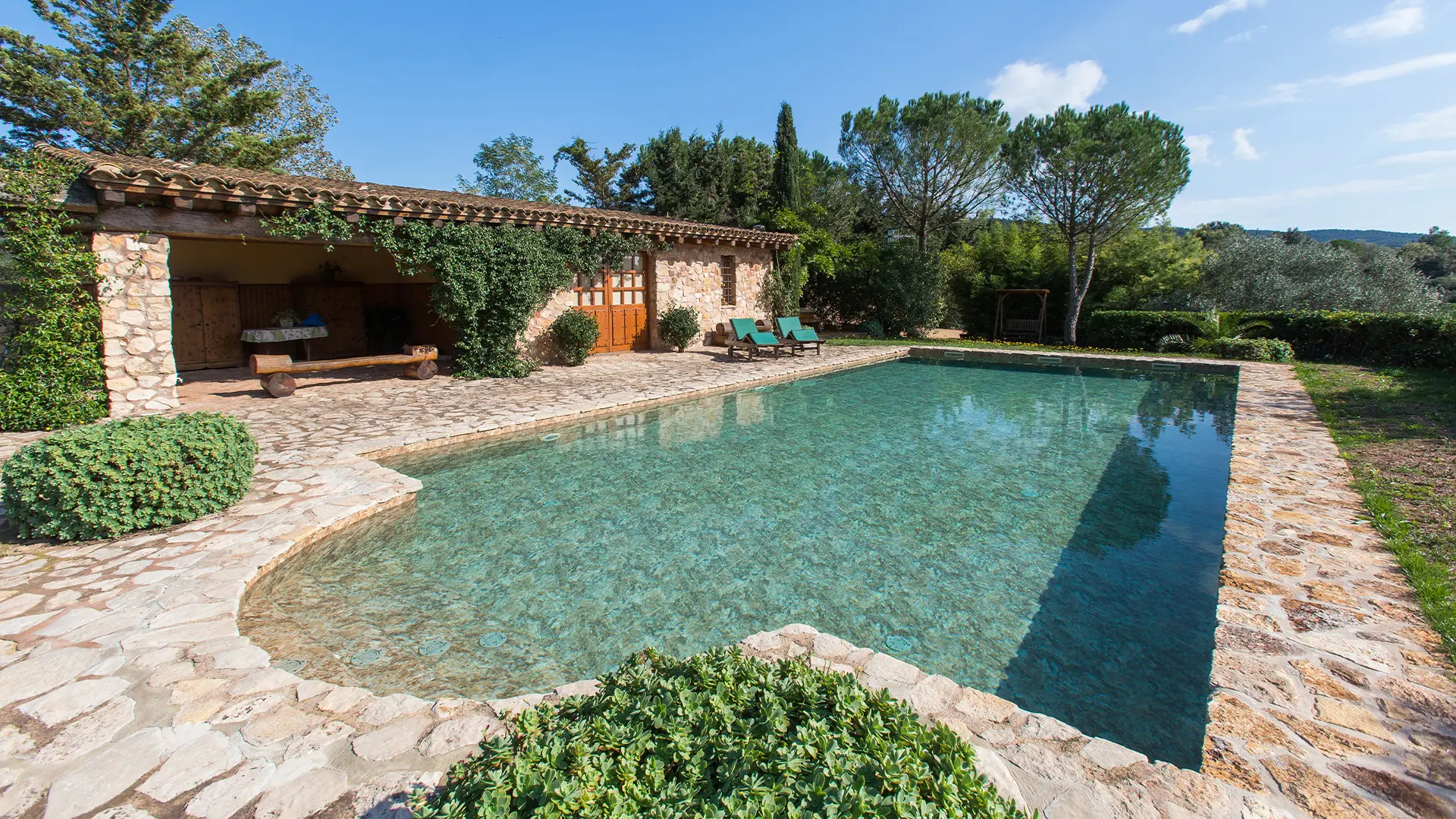 realizzazione-di-piscine-interrate-su-misura
